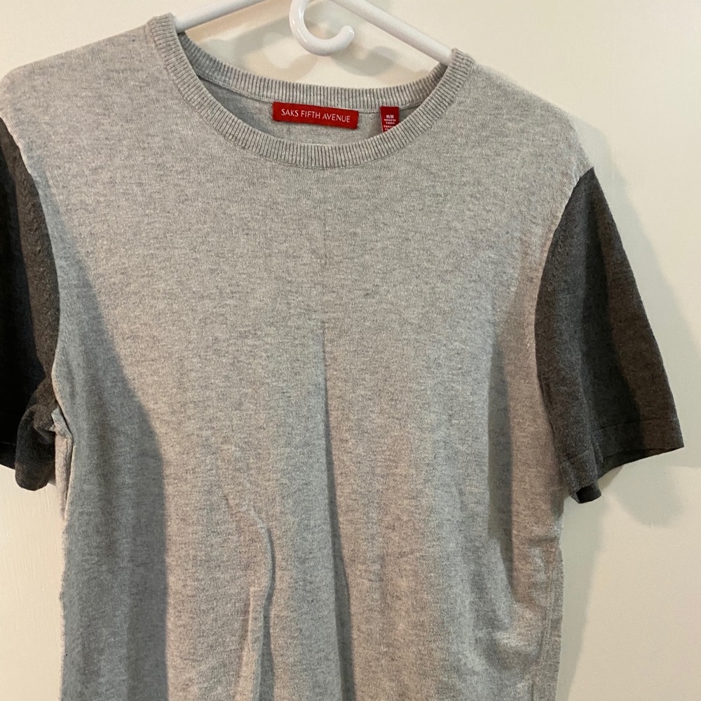 Saks Fifth Ave short sleeve shirt, gray, medium
